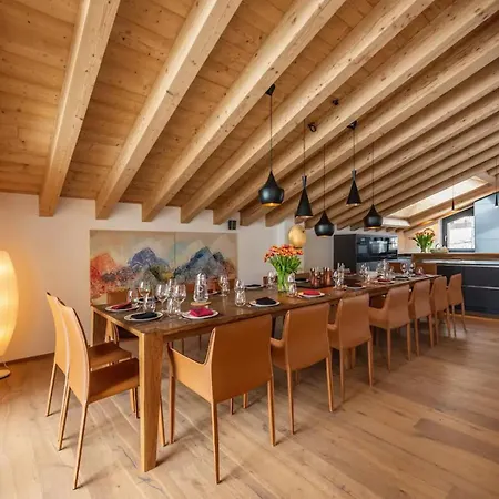 Luxury 10 Guest Chalet In Willa *